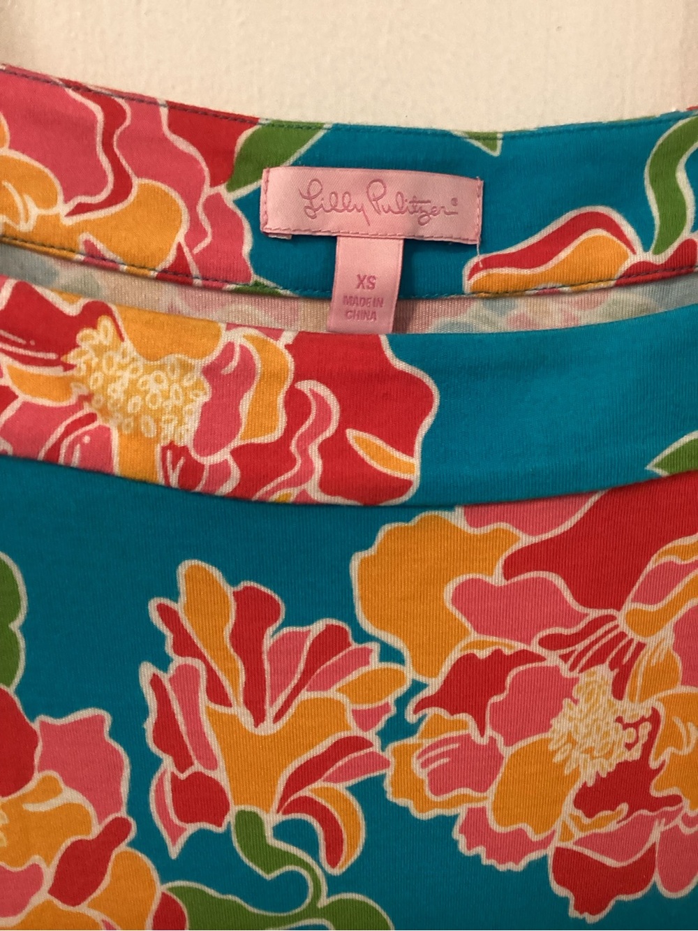 Lilly Pulitzer Teal Floral Long Sleeve Shift Dress with Pink and Yellow Blooms. - Picture 4 of 4